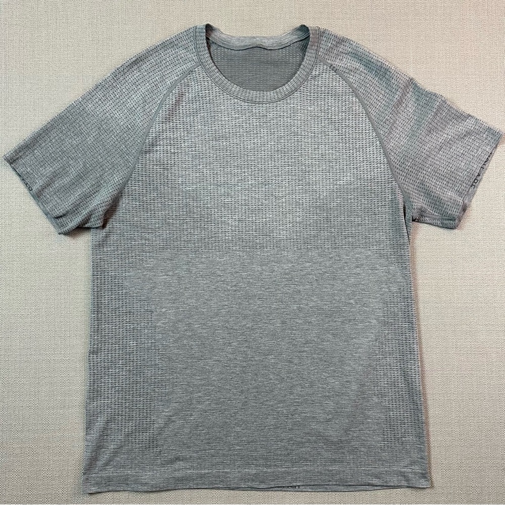 Lululemon Metal Vent Tech Short Sleeve Shirt Men’s Medium